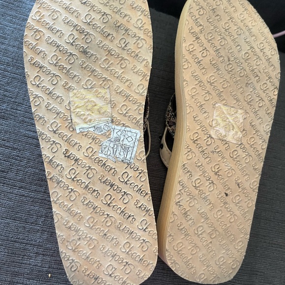 Sketchers Beaded Sandals - Picture 8 of 10